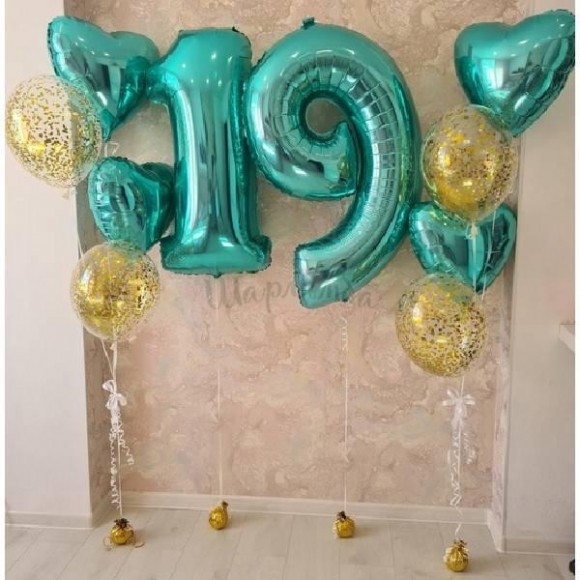 Композиция из шаров: Цифры и два фонтана из воздушных шаров, наполнены гелием