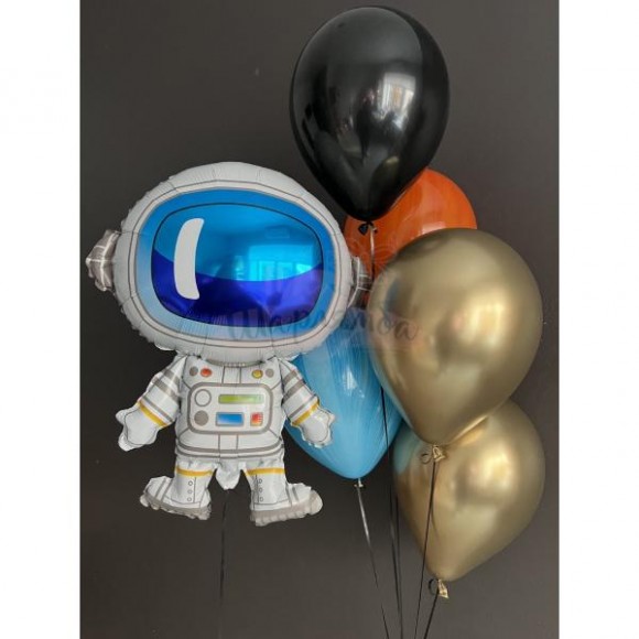 Композиция из шаров "Космонавт", наполнены гелием